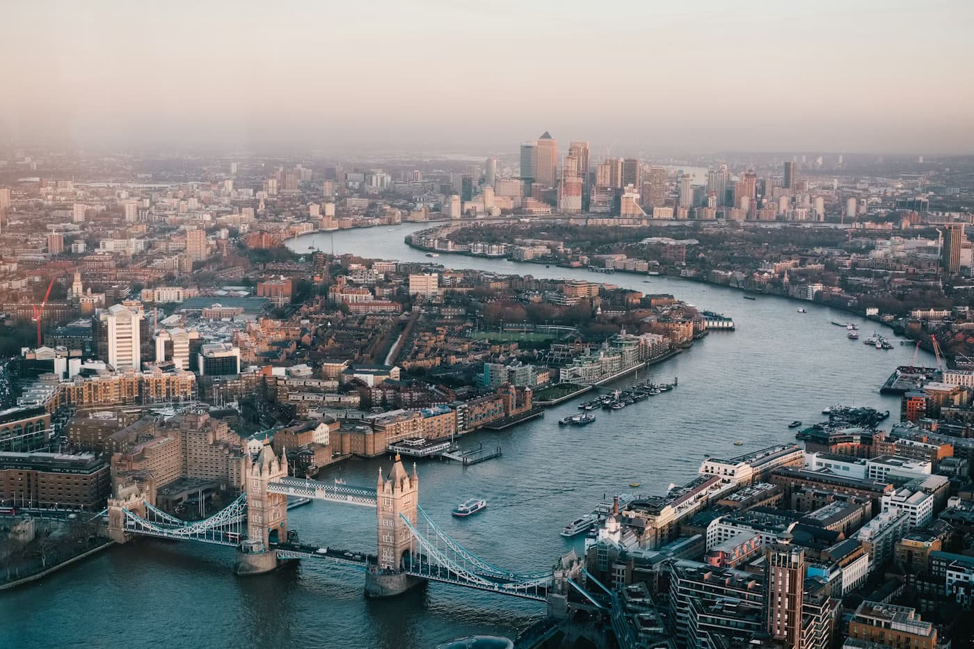 London Trip countdown background
